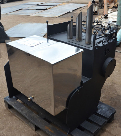 Печь для бани Горыныч 3, большая дверь со стеклом, закрытая каменка с парогенератором (ТермоСфера)